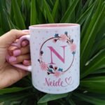Caneca personalizada com inicial e nome
